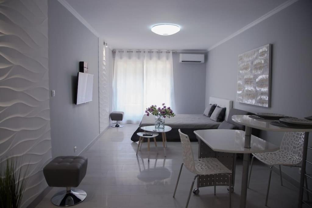 Stylish Studio In Only 50 Meters From Beach ! Nice Dış mekan fotoğraf
